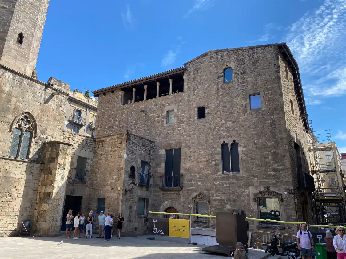 Hotels near King's Square