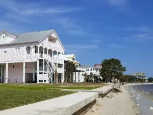 Shell Point Beach