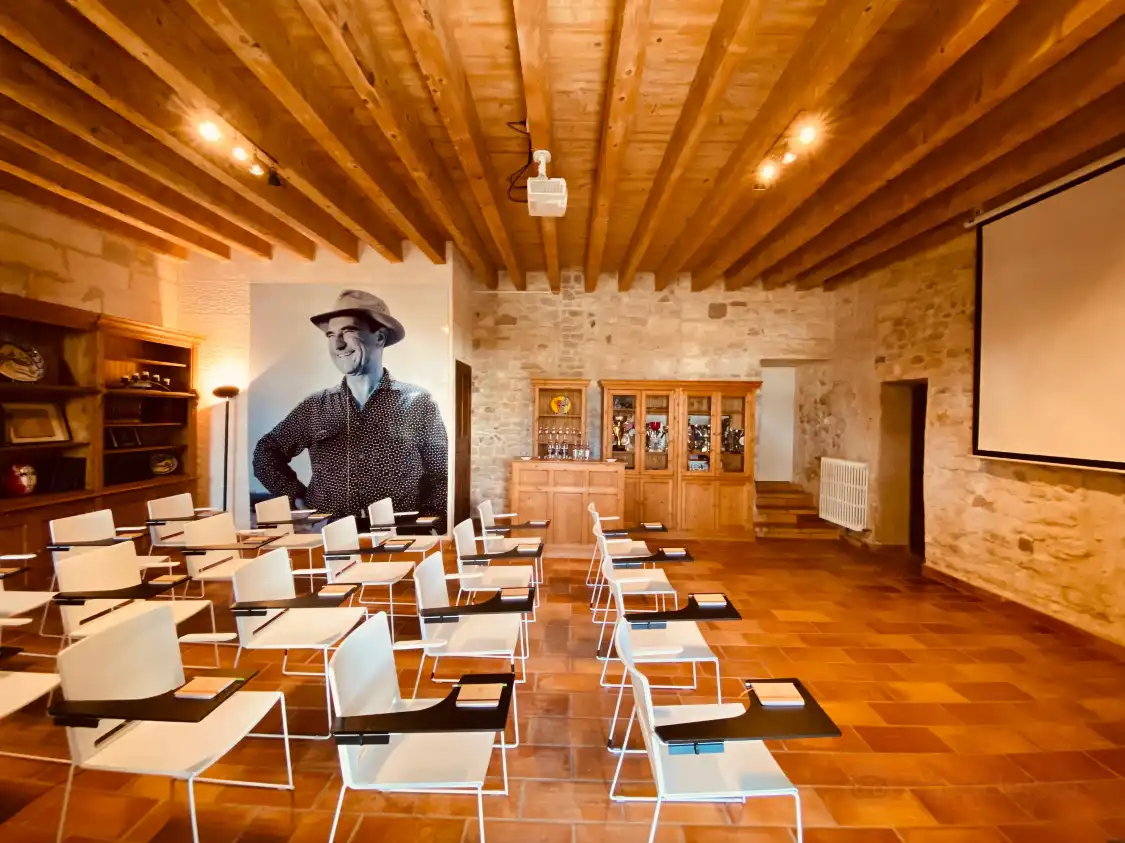 Hotels near Domaine Paul Ricard Mejanes en Camargue
