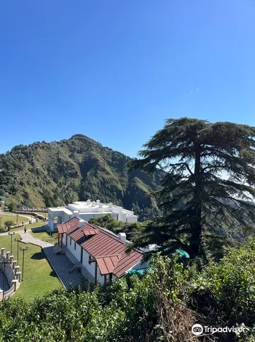 4_George Everest House