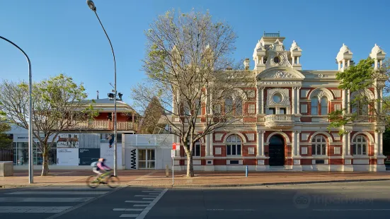 Murray Art Museum Albury （MAMA）