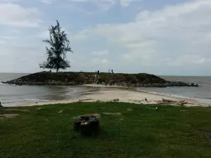 Pantai Tanjung Batu Bintulu