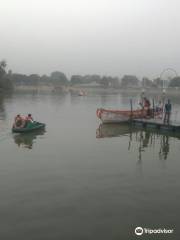 Naroda Lake