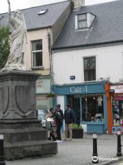 Lady Erin Monument