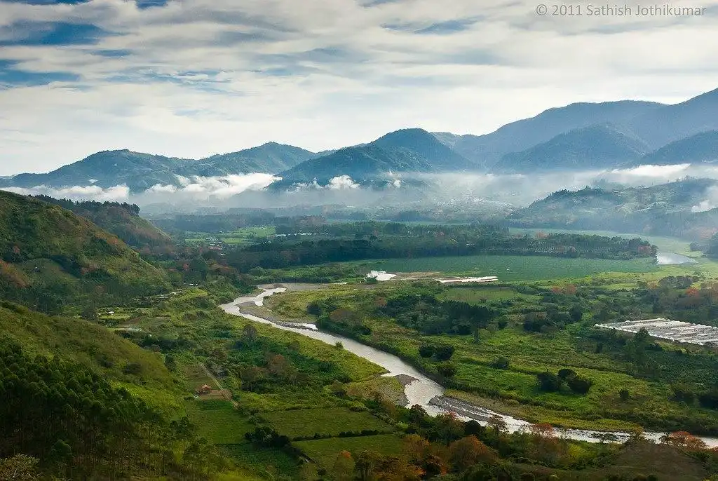 Hotels near Orosi River Valley