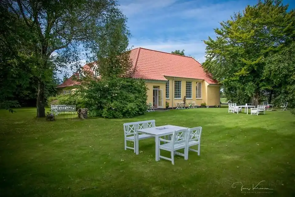 Hotels near Galleri Tronsmark