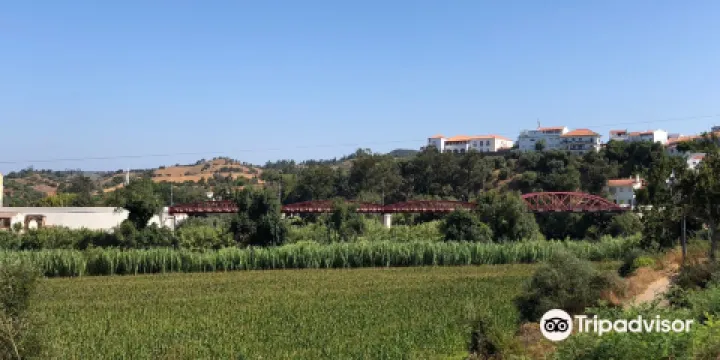 Ponte sobre o Rio Mira