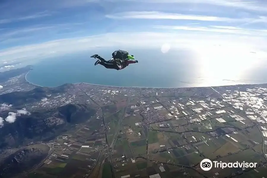 Skydive Academy - The Drop