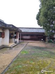 Hozumi Nobushige, Birthplace of Yatsuka Brothers