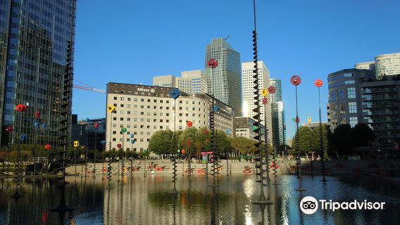 Bassin Takis - Œuvre d'art mouvante