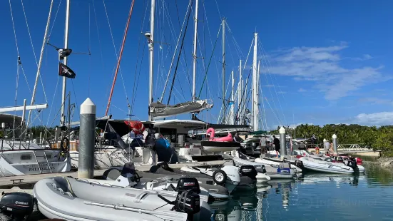 Musket Cove Yacht Club Island Bar