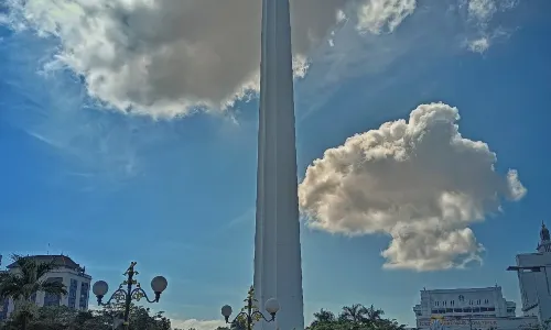 Monumen Tugu Pahlawan dan Museum Sepuluh Nopember Surabaya