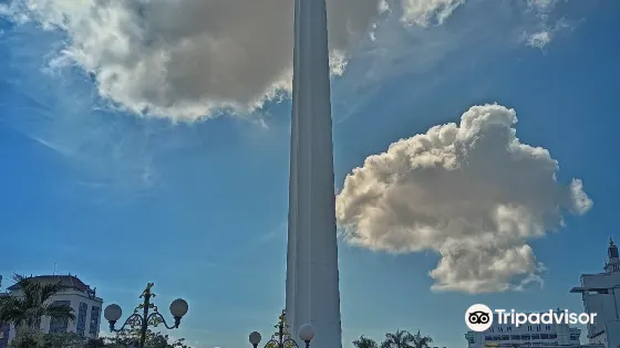 Monumen Tugu Pahlawan dan Museum Sepuluh Nopember Surabaya