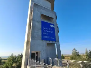 Der Turm am Schweren Berg - Blick über den Tagebau Nochten