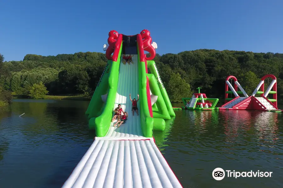 AquaZone Wipeout inflatable water park