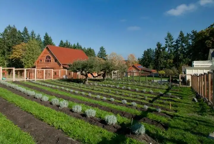 Hotels near Heyday Farm