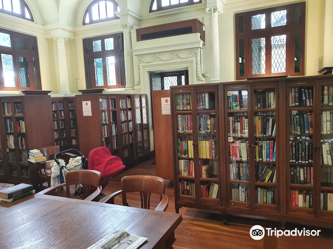 4_Neilson Hays Library