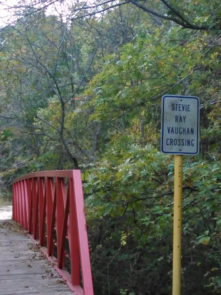 Hotels near Rainbow Shops