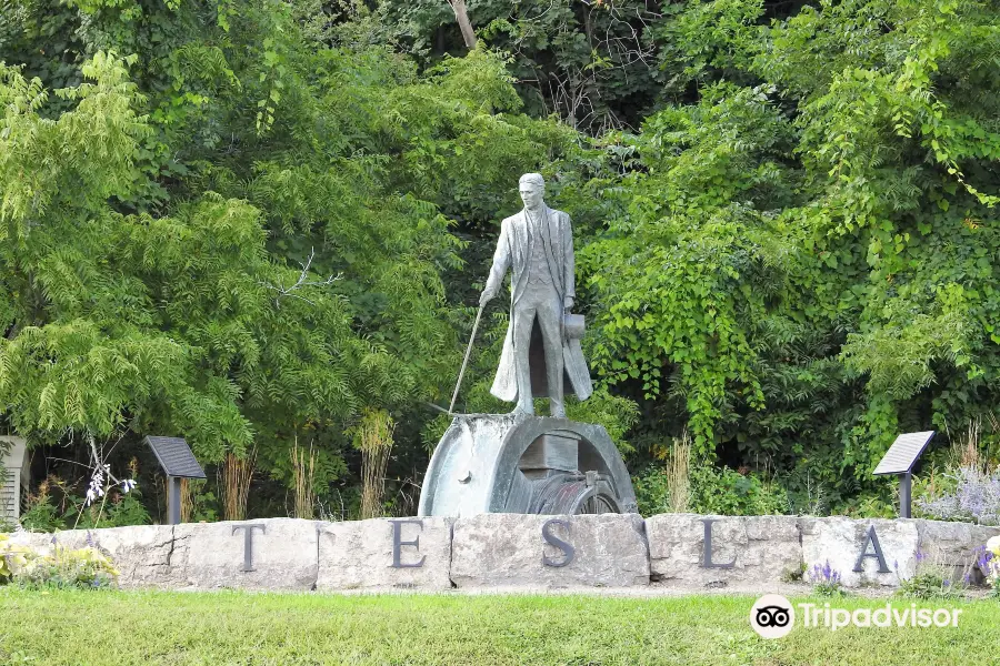 Nikola Tesla Statue