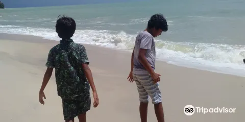 Pantai Pasir Panjang （Long Sand Beach）