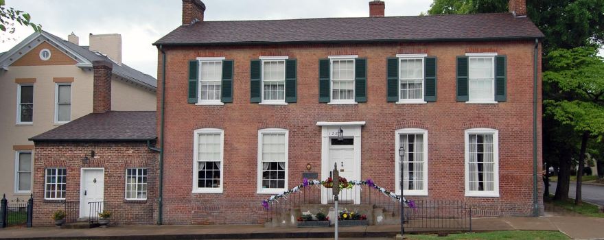 Brown-Pusey House