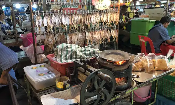โรงแรมใกล้ตลาดนัดเจเจ กาญจนบุรี