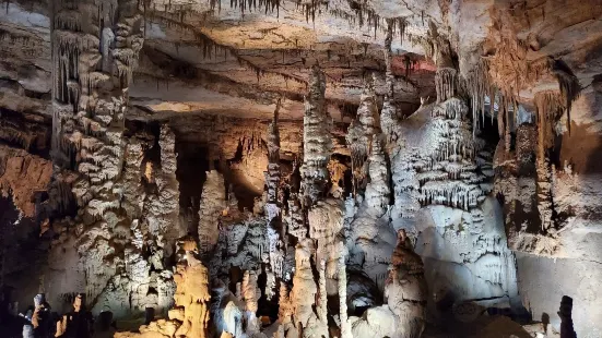 Cathedral Caverns State Park