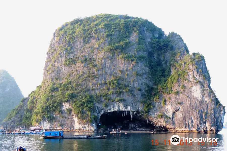Pelican Cave (Hang Bo Nau)