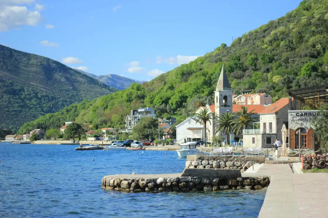 Hotels near St. Roko Church