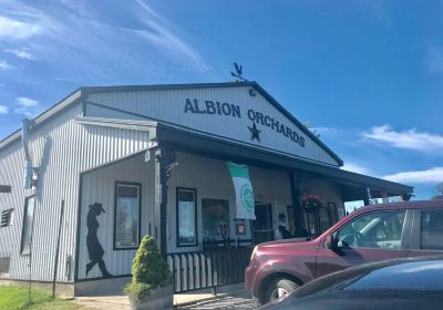 Albion Orchards & Country Market