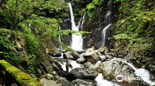 Urami Waterfall