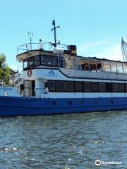 Hamilton Harbour Queen