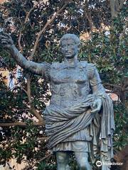 Statue of Cesare Augusto Imperatore