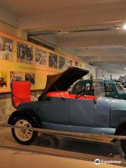 Gedee Car Museum