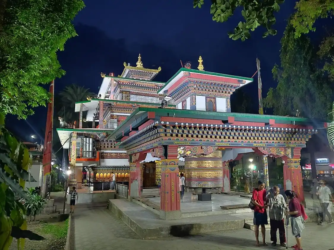Hotels near Zangto Pelri Lhakhang