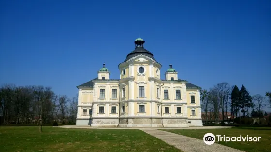 Kravare Castle