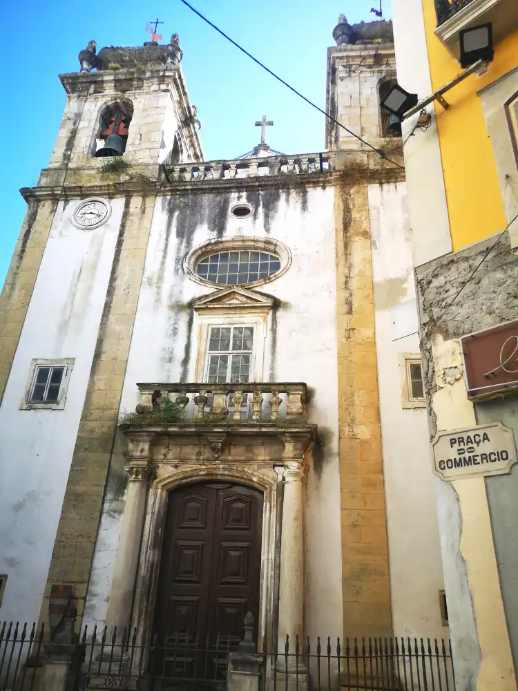 Hotel dekat Church of Saint Bartolomew