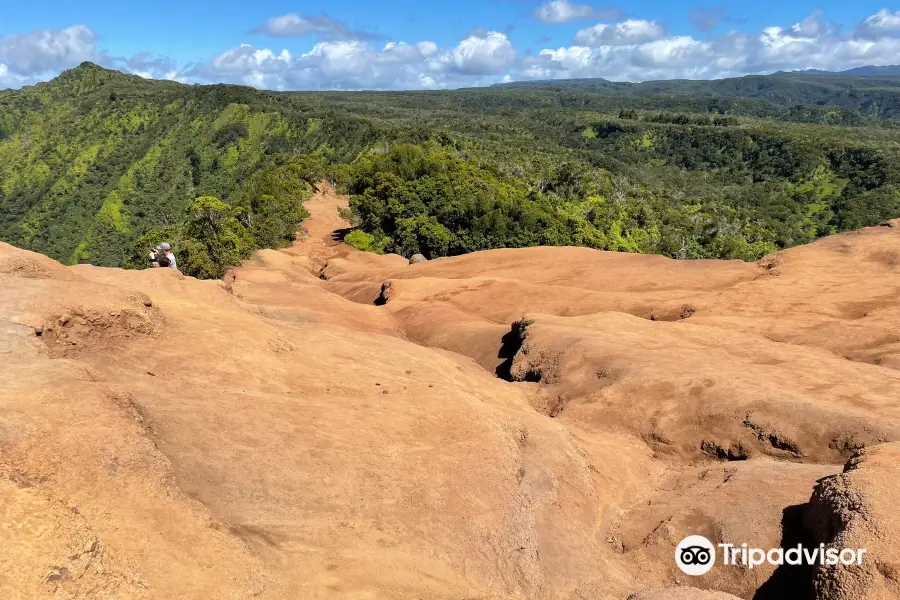 Pu’u Hinahina Lookout