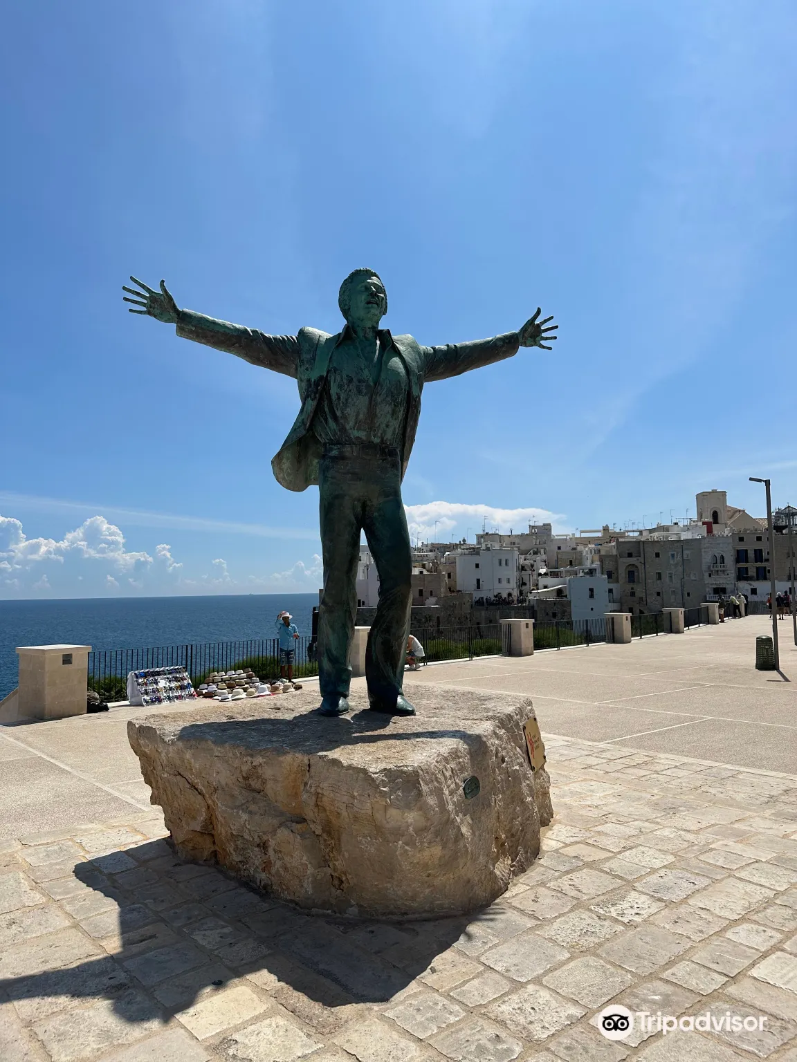 Domenico Modugno Statue