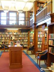 Eldredge Public Library