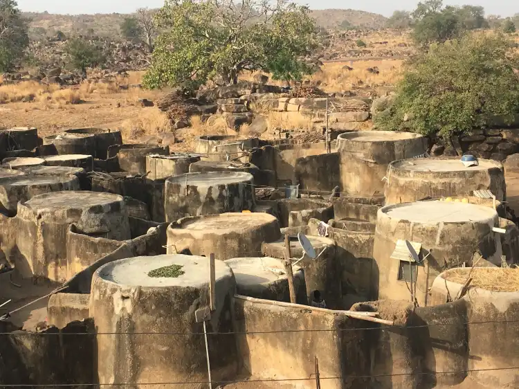 Hotels near Tongo Hills