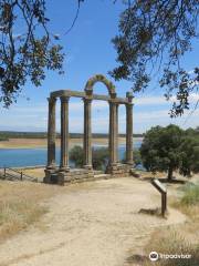 Templo Los Mármoles. Embalse de Valdecañas, Rio Tajo. Augustobriga.