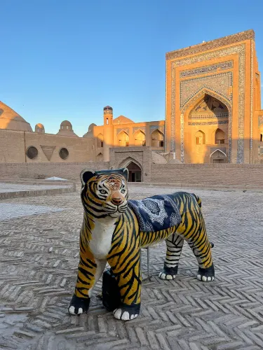 Alla Kuki Khan Madrasah