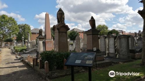 Liberal Jewish Cemetery, Willesden