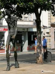 Estatua de El Caminante