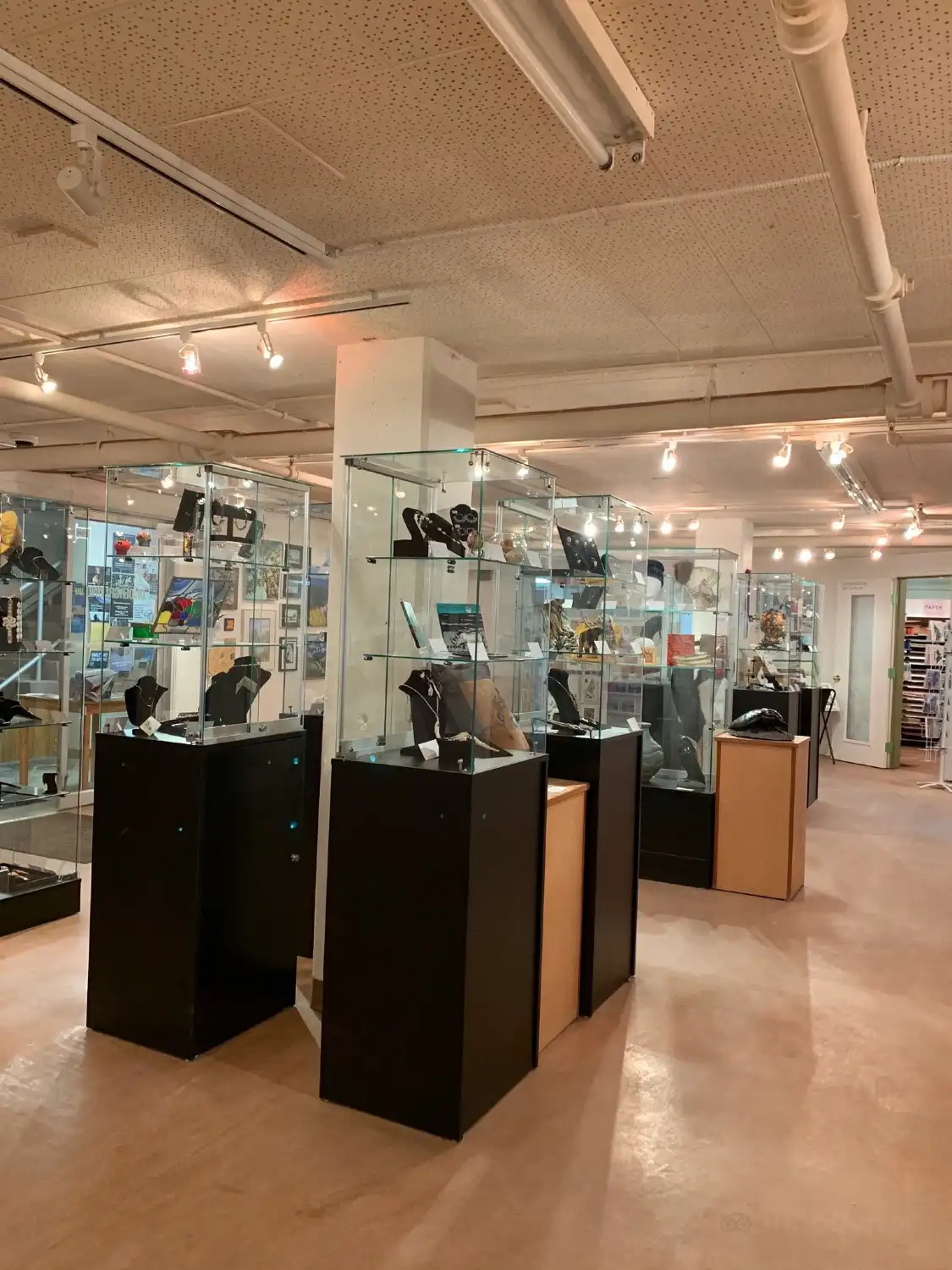 Hotels near Yukon Art Society & Arts Underground