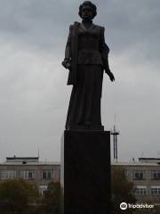 Памятник Вере Баландиной