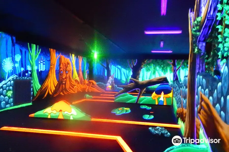 D&D Blacklight Mini Golf in 3D