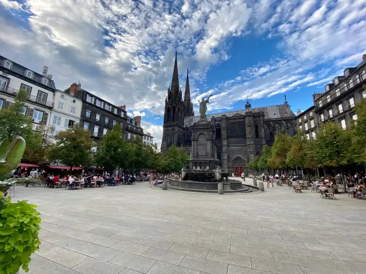Hotels near Cathedral Notre-Dame-de-l'Assomption de Clermont-Ferrand
