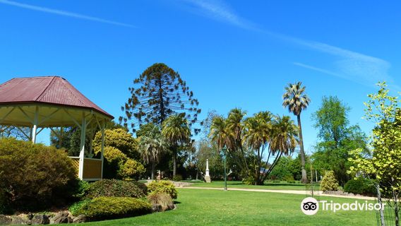 Albury Botanic Gardens